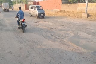poor condition of delhi haryana main road