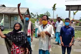 farmers-protest-at-kalgachia