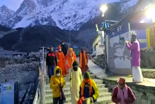 aarti-in-kedarnath-after-worship-in-bhairavnath-temple