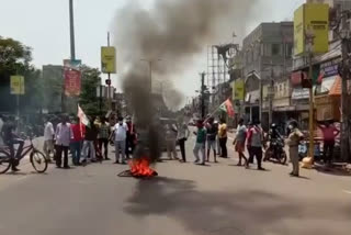 protest in east-burdwan-over-the-arrest-of-firhad-hakim and subrata mukherjee