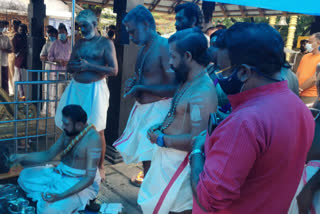 Idol lord ganesha was held sabarimala malikappuram temple  ശബരിമല-മാളികപ്പുറം ക്ഷേത്രത്തില്‍ ഗണപതി വിഗ്രഹ പ്രതിഷ്ഠ നടന്നു  ഗണപതി വിഗ്രഹ പ്രതിഷ്ഠ നടന്നു  മാളികപ്പുറം ക്ഷേത്രത്തില്‍ ഗണപതി വിഗ്രഹ പ്രതിഷ്ഠ  sabarimala malikappuram temple  sabarimala malikappuram temple news