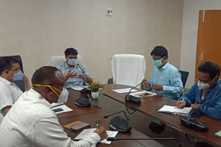 dc held meeting regarding swasthya suraksha saptah in chaibasa