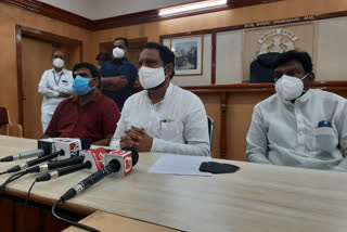 Black Fungus Free Treatment, Request to CM for Black Fungus Free Treatment, DCM Lakshman Savadi, DCM Lakshman Savadi news, ಬ್ಲ್ಯಾಕ್​ ಫಂಗಸ್ ಉಚಿತ ಚಿಕಿತ್ಸೆ, ಬ್ಲ್ಯಾಕ್​ ಫಂಗಸ್​ಗೆ ಉಚಿತ ಚಿಕಿತ್ಸೆಗಾಗಿ ಮನವಿ ಮಾಡಿದ ಲಕ್ಷ್ಮಣ ಸವದಿ,