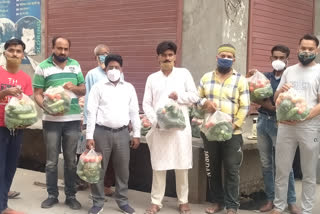 uttarakhand muslim youth morcha helping the needy amidst covid 19 lockdown in uttarakhand