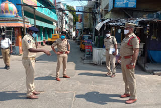 శ్రీకాళహస్తిలో లాక్​డౌన్​ పరిశీలించిన తిరుపతి అర్బన్ ఎస్పీ