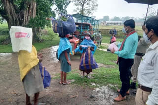 MLA Chakradhar Gogoi distributes mask among tea estates labours