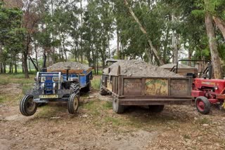 tractor trolley seized