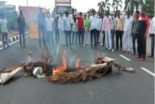 Farmers in Indapur have become aggressive and agitation has taken place on Pune-Solapur highway