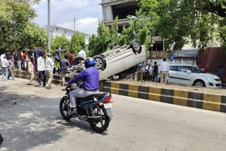 innova and e rikshaw accident