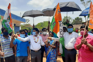 নয়াগ্রামে পদ্মবন ছেড়ে জোড়াফুল বাগানে একাধিক নেতা