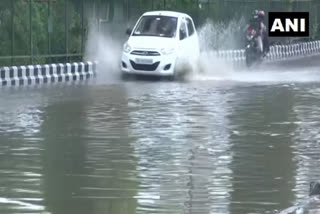 ഡല്‍ഹി വെള്ളക്കെട്ട് വാര്‍ത്ത  ടൗട്ടെ ചുഴലിക്കാറ്റ് ഡല്‍ഹി വെള്ളക്കെട്ട് വാര്‍ത്ത  ഡല്‍ഹിയില്‍ വെള്ളക്കെട്ട് വാര്‍ത്ത  ഡല്‍ഹി കനത്ത മഴ പുതിയ വാര്‍ത്ത  waterlogging in delhi news  incessant rain delhi latest news  delhi waterlogging news  taukte cyclone delhi latest news  delhi temperature news  ഡല്‍ഹി ചൂട് പുതിയ വാര്‍ത്ത