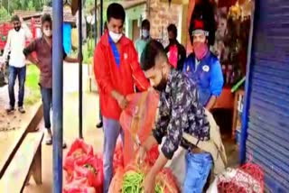 panchayat-member-who-distributes-vegetables-in-mudigere