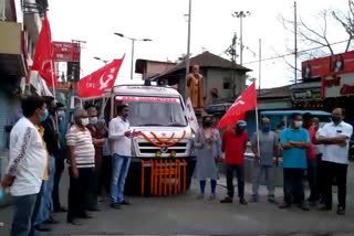 রায়গঞ্জে আম্বুলেন্স পরিষেবা উদ্বোধন রেড ভলেন্টিয়ার্সের