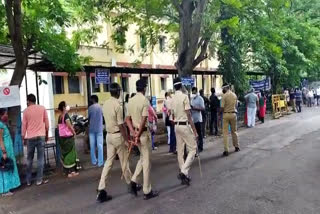 people coming to KC general hospital for vaccination