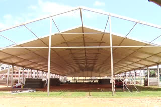 vaccination center  swearing-in ceremony stadium  thiruvananthapuram  kerala government  സത്യപ്രതിജ്ഞ പന്തൽ പൊളിച്ചില്ല  വാക്സിനേഷൻ കേന്ദ്രമാക്കി പ്രവർത്തനമാരംഭിച്ചു  വാക്സിനേഷൻ കേന്ദ്രം  രണ്ടാം പിണറായി സർക്കാര്‍