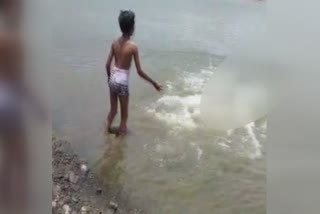 father and son drowned  അച്ഛനും മകനും മുങ്ങിമരിച്ചു  മുങ്ങിമരണം  father and son d  മഹാരാഷ്‌ട്രയിലെ നാഗ്‌പൂർ  Abdul Asif Sheikh and his 12 yrs olf son