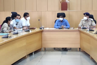 Ramanagar DC Rakesh meeting with officials about corona management