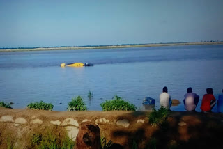 शारदा नदी में फंसे 5 मजदूरों का हुआ रेस्क्यू.