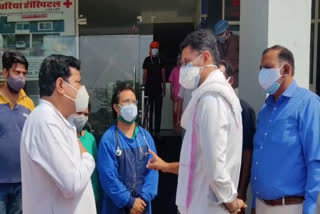Chaksu MLA Vedprakash Solanki,  Sachin Pilot inspects hospital
