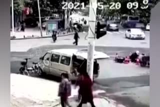 A manhole explosion accident