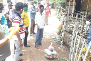 বিজেপি পরিবারের পাশে দাঁড়ালো তৃণমূল