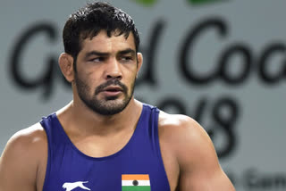 Sushil Kumar  wrestler Sushil Kumar  Raids to nab wrestler Sushil Kumar  raids in Punjab for sushil kumar  Chhatrasal Stadium issue  ഛത്രസാൽ സ്റ്റേഡിയത്തിലെ പാർക്കിങ് ഏരിയയിൽ നടന്ന കലഹത്തിനിടെ സുശീൽ കുമാർ മുൻ ജൂനിയർ ദേശീയ ചാമ്പ്യനായ സാഗർ റാണയെ(23) മർദ്ദിച്ചു കൊലപ്പെടുത്തുകയായിരുന്നു.  ഛത്രസാൽ സ്റ്റേഡിയം  സുശീൽ കുമാർ  സാഗർ റാണ  ഡൽഹി പൊലീസ്