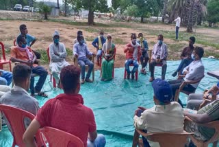 Collector of Bijapur and Sukma including Bastar commissioner discussed with society heads in bijapur