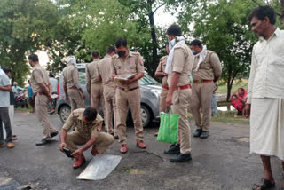 laborer found hanging in sultanpur