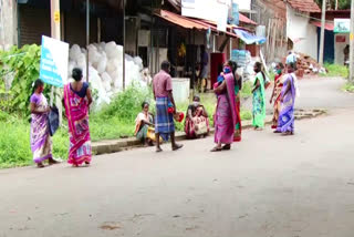 കൊവിഡ് വ്യാപനം  കൊവിഡ് പ്രതിസന്ധി  കൊവിഡ് പ്രതിസന്ധി സാധാരണ ജനങ്ങളിൽ  അന്യസംസ്ഥാന തൊഴിലാളികൾ  തമിഴ്‌നാട്  Kerala migrant workers crisis  migrant workers crisis  migrant workers crisis in kerala