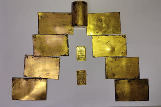 delhi custom arrested a accused with gold in airport