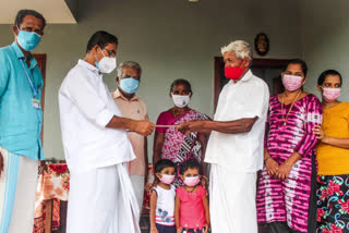 vaccin challenge  vaccine challenge donation  അന്‍പതാം വിവാഹ വാര്‍ഷികം  വാക്‌സിന്‍ ചാലഞ്ച്  മാതൃക കര്‍ഷകന്‍