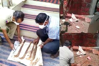 Weapons were found  Punnol Mappila LP School  പുന്നോൽ മാപ്പിള എൽപി സ്‌കൂൾ  ആയുധങ്ങൾ കണ്ടെത്തി  അഞ്ച് വടിവാളുകൾ കണ്ടെത്തി