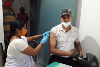 Vaccination centers have been set up at the panchayat level in Sahibganj