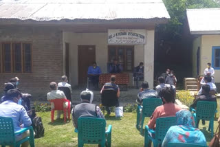 Jk-Pul-01- Meeting held to bridge the gap between Surveillance teams and people in Tral-Jk10002