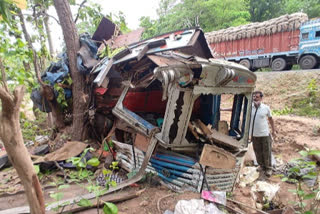 Road accident in gariyaband