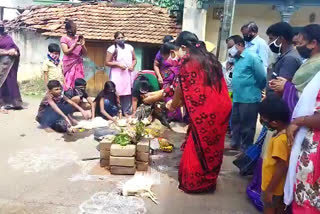 People following superstitious rituals to get rid of Corona!