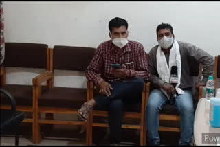 police arrested two accused for taking bribe in jabalpur