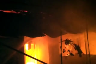Major fire in 3 houses of Basin village in Durg district