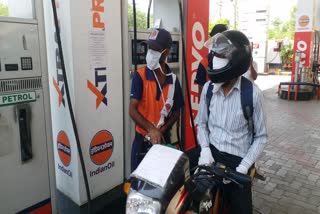 पेट्रोल की कीमत 100 रुपये पार , पेट्रोल का दाम बढ़ने से रोष, Petrol and diesel price , Petrol price crosses Rs 100 , Jaipur news