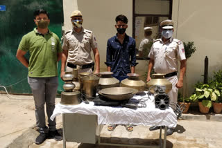 South Delhi Tigri police team nabbed accused in robbery case