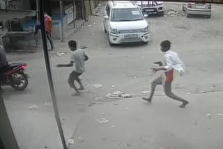 criminals run after shot