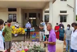 suresh gowda questioning as 'y politics at Covid Care Center of tumkur'