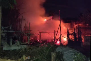 fire on hut house at gummidipoondi tiruvallur