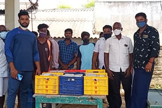 perumbakkam youth provide food to homeless
