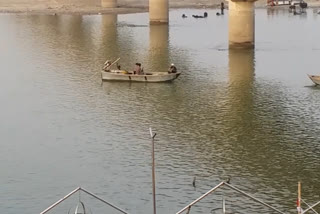 गंगा नदी में डूबा युवक