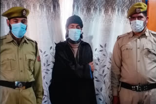 budgam police arrested a notorious drug pedlar