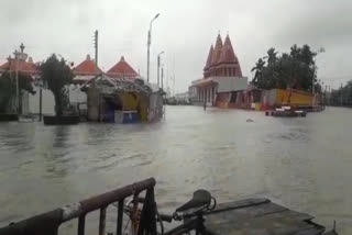 ভরা কোটালে জলমগ্ন গঙ্গাসাগর মন্দির প্রাঙ্গণ