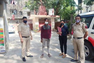 Sultanpuri police arrested burgler in delhi
