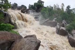 impact-of-cyclone-yaas-at-panchghaga-tourist-destination-in-khunti