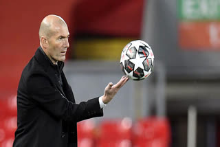 Real Madrid's head coach Zinedine Zidane resigns